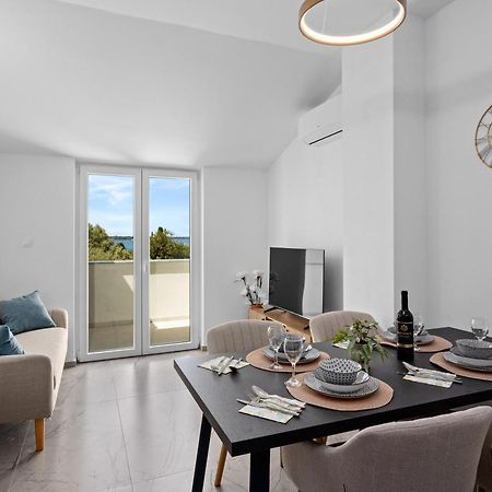 Apartment Nenad - Amazing Sea View ! Only 500 Meters From The Beach ! Fažana エクステリア 写真