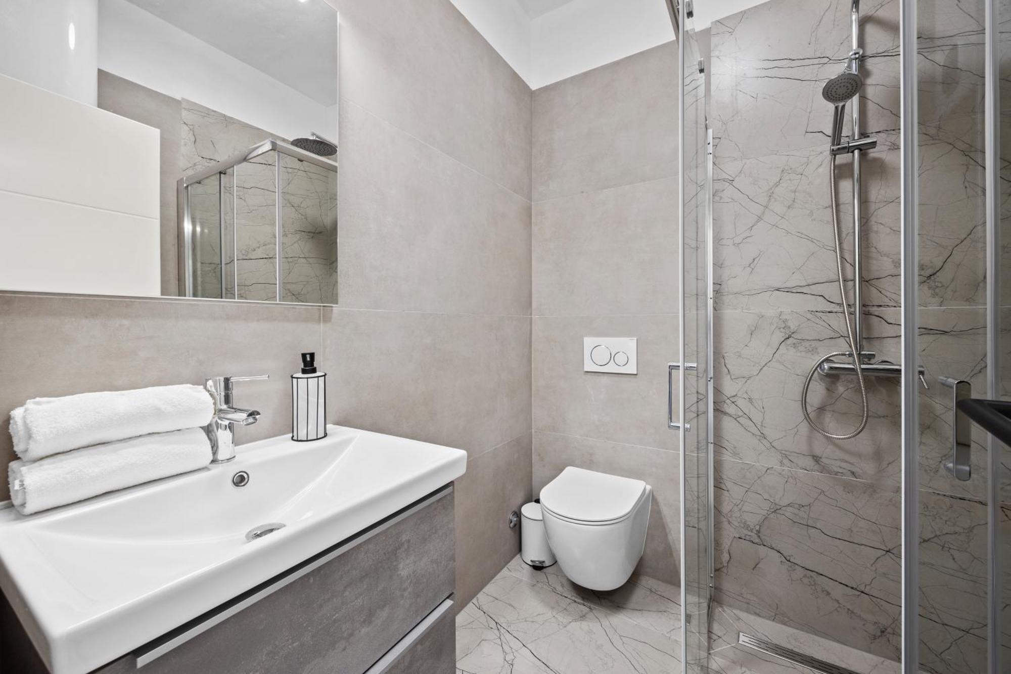 Apartment Nenad - Amazing Sea View ! Only 500 Meters From The Beach ! Fažana エクステリア 写真