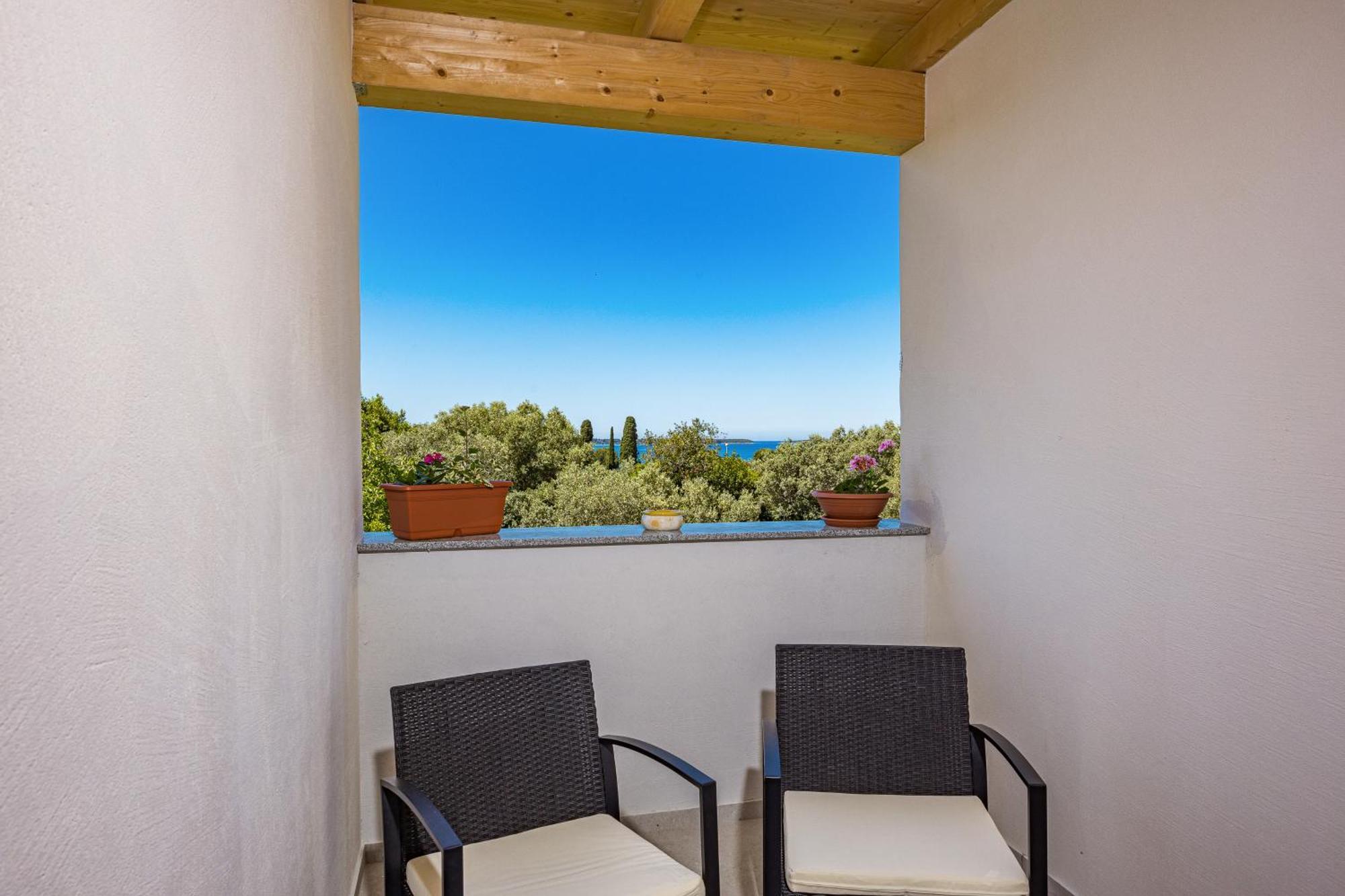 Apartment Nenad - Amazing Sea View ! Only 500 Meters From The Beach ! Fažana エクステリア 写真